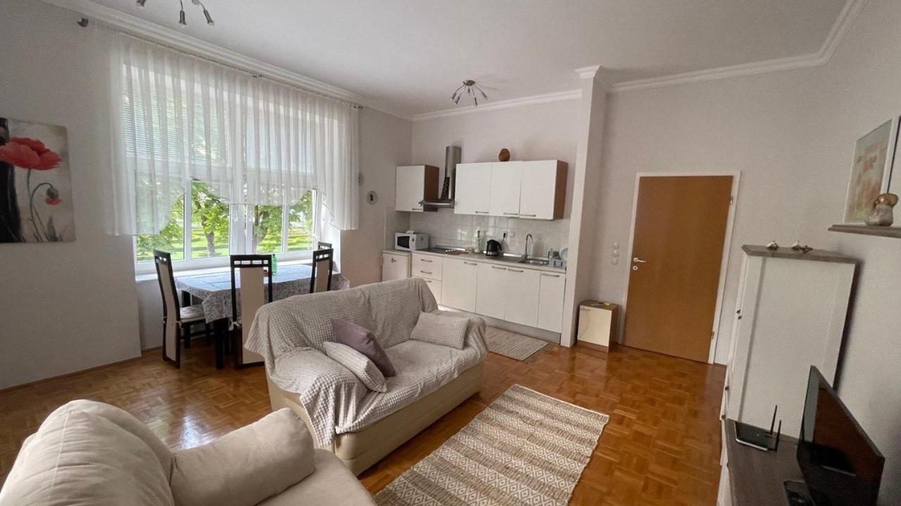 Apartment Juliana ロガシュカ・スラティナ エクステリア 写真